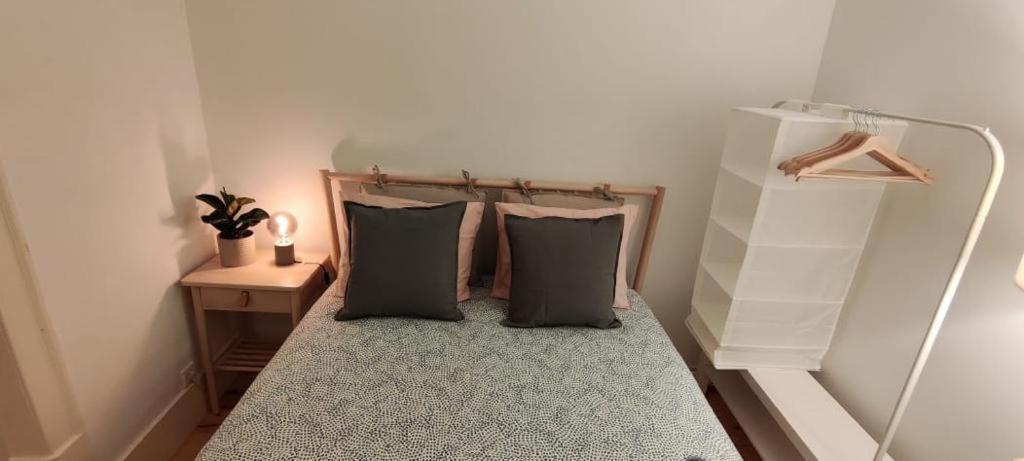 Central Bedroom In Shared House In Chiado - Historic Center Of ลิสบอน ภายนอก รูปภาพ