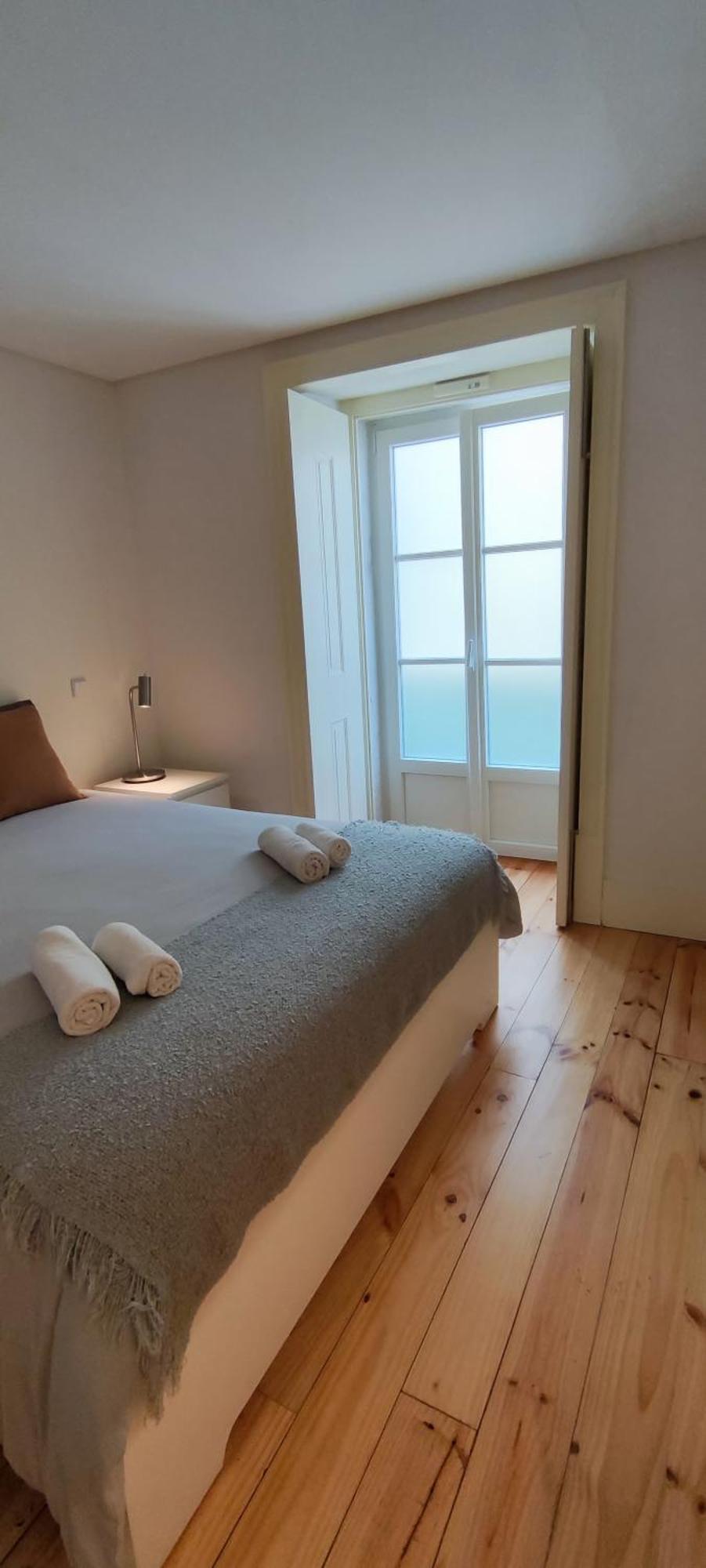 Central Bedroom In Shared House In Chiado - Historic Center Of ลิสบอน ภายนอก รูปภาพ