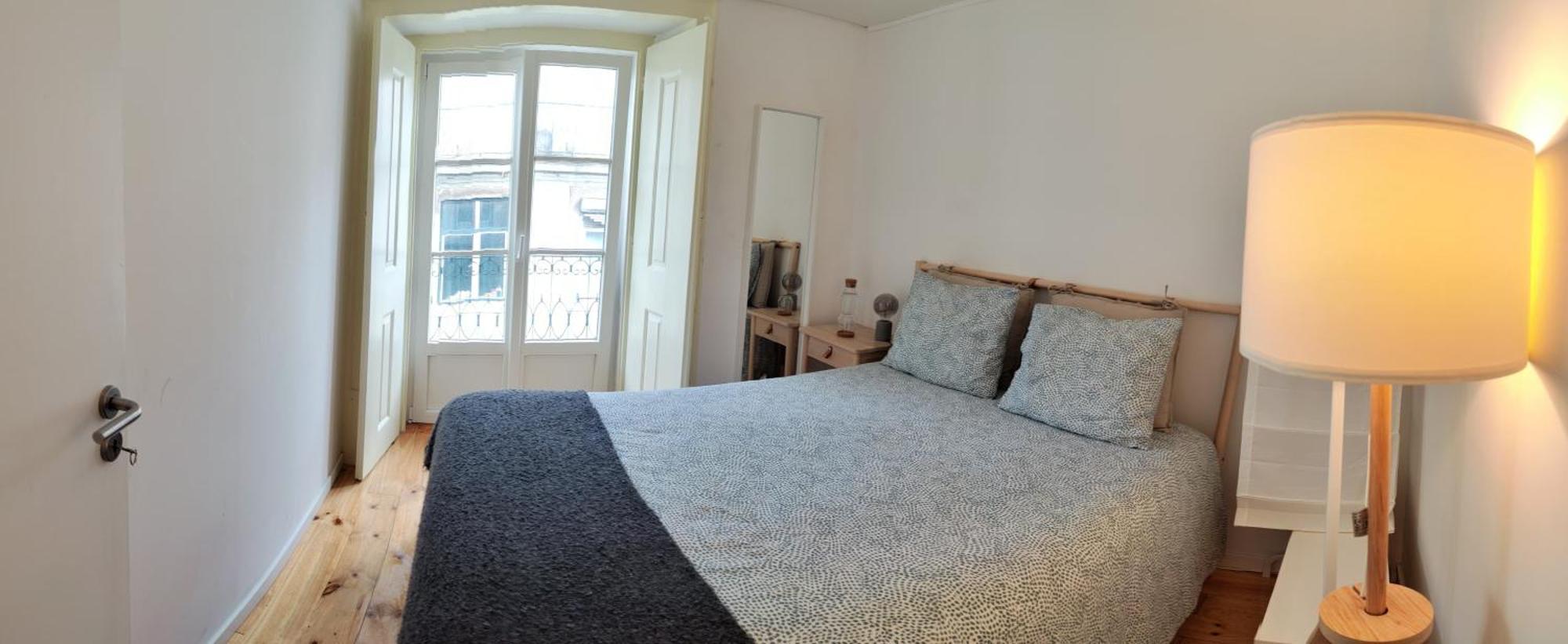 Central Bedroom In Shared House In Chiado - Historic Center Of ลิสบอน ภายนอก รูปภาพ