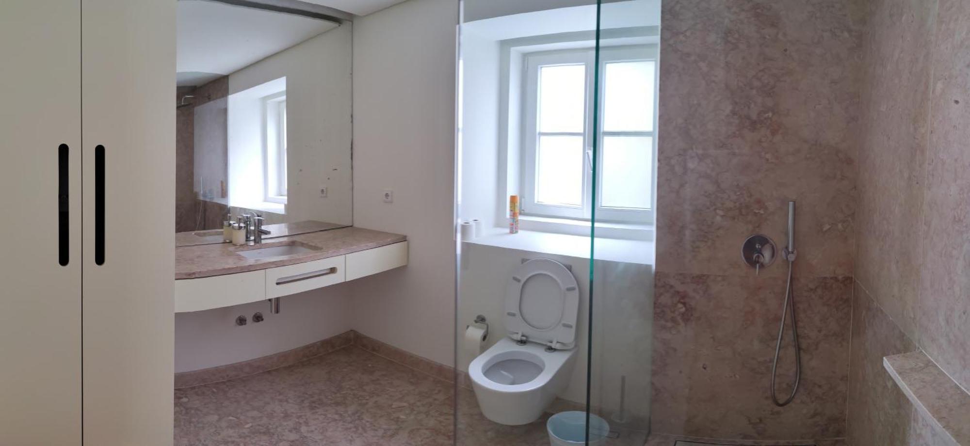 Central Bedroom In Shared House In Chiado - Historic Center Of ลิสบอน ภายนอก รูปภาพ