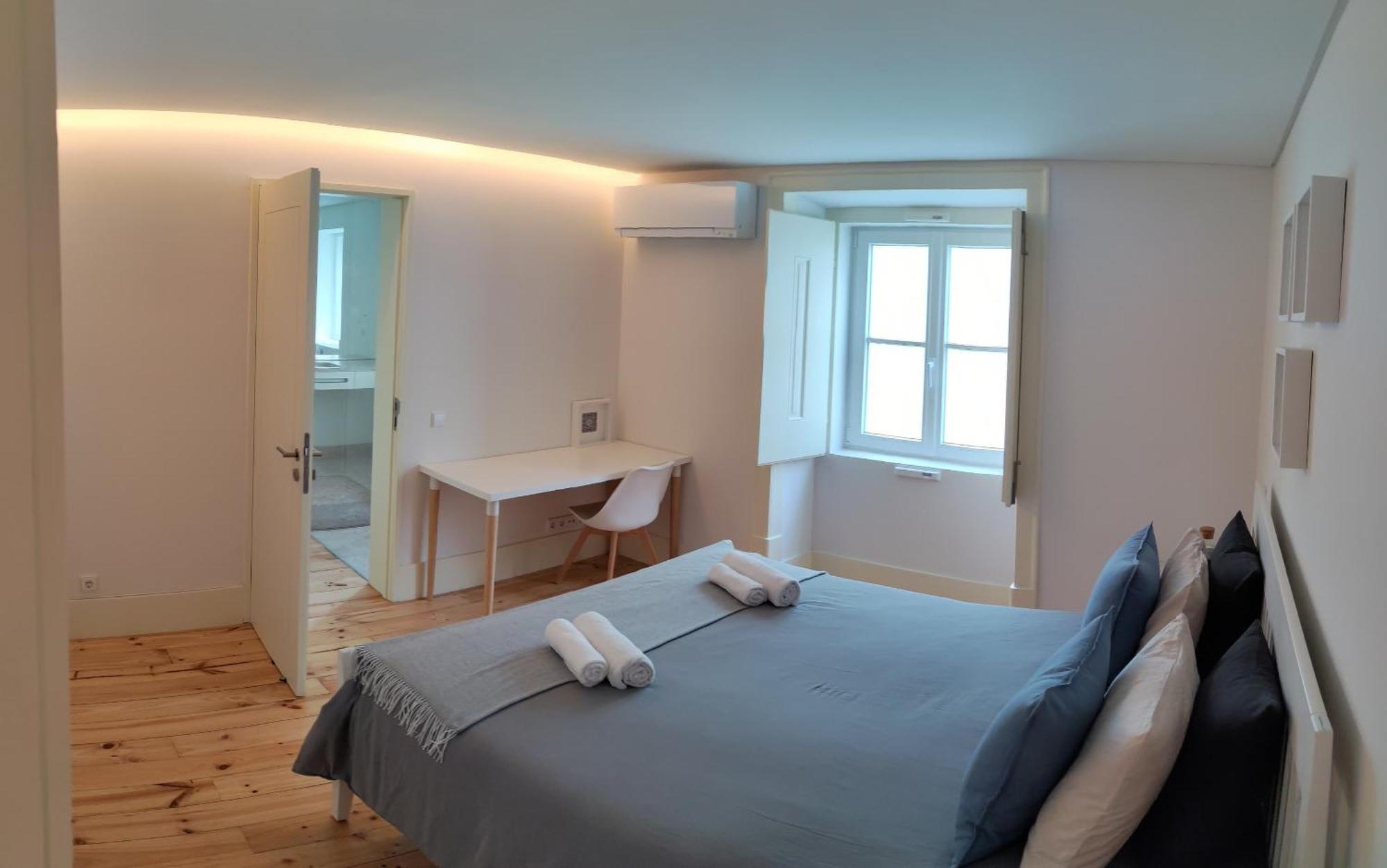 Central Bedroom In Shared House In Chiado - Historic Center Of ลิสบอน ภายนอก รูปภาพ